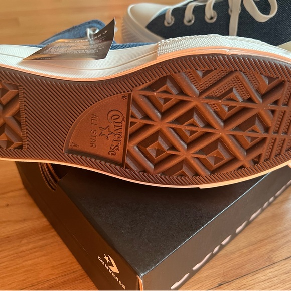 Converse Denim High-Top Sneakers with Star Design sz 6 NWT - Picture 6 of 6